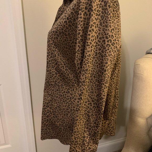 Chico’s No-Iron button up shirt - Picture 3 of 6